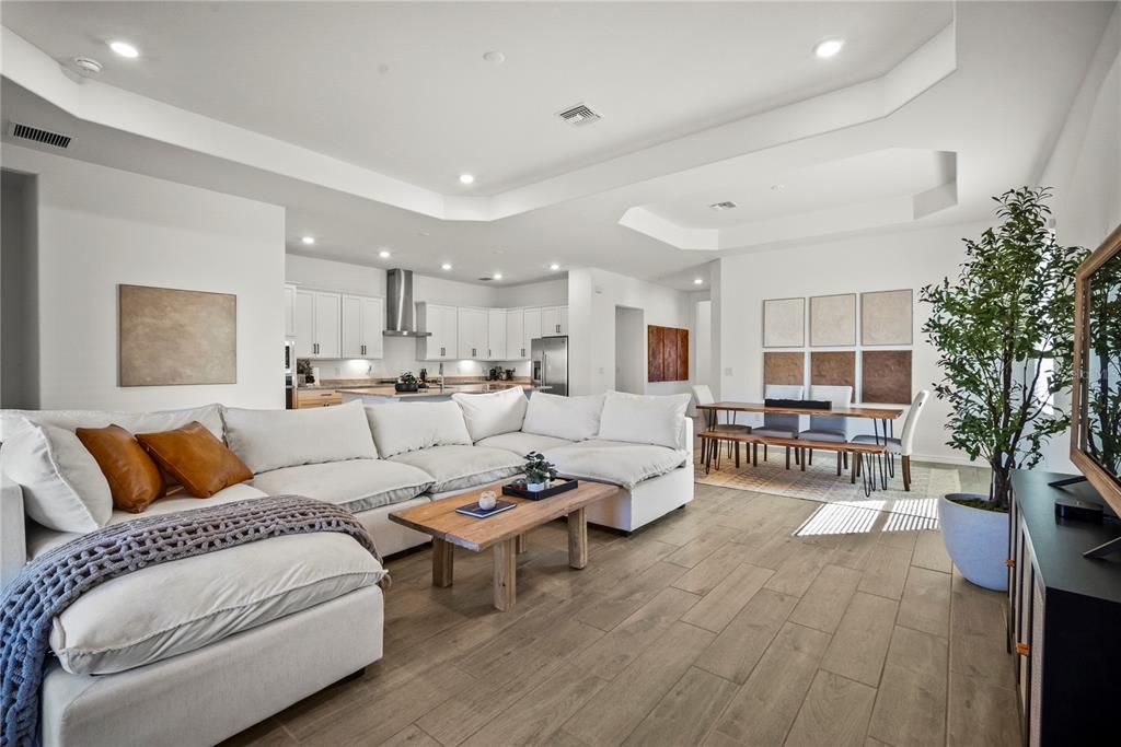 En Venta: $499,000 (3 camas, 3 baños, 2246 Pies cuadrados)