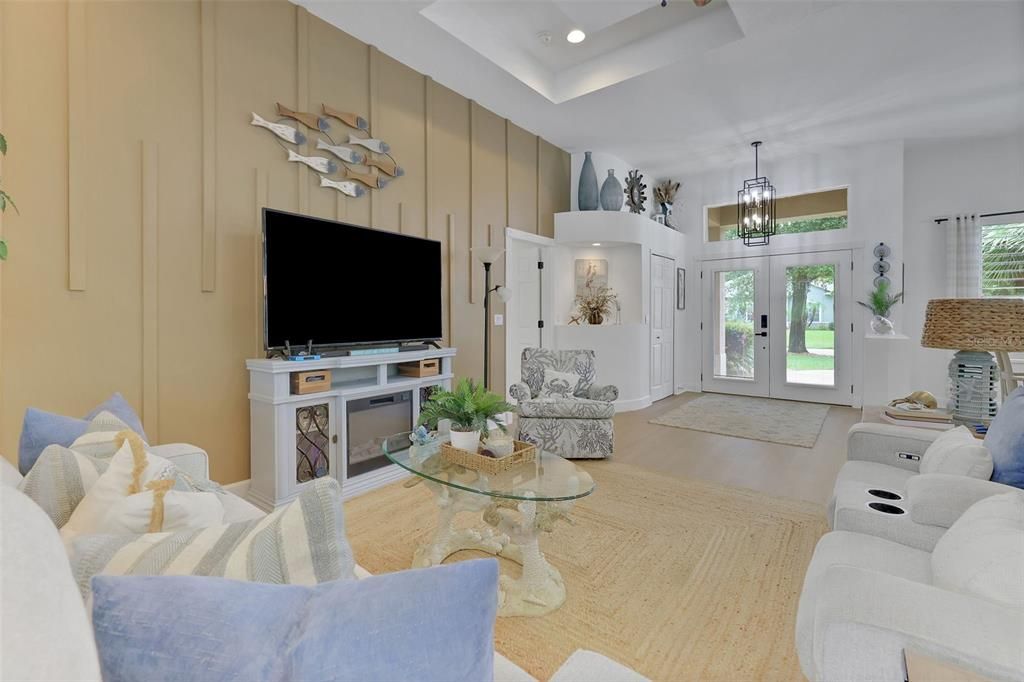 For Sale: $679,900 (3 beds, 2 baths, 1948 Square Feet)