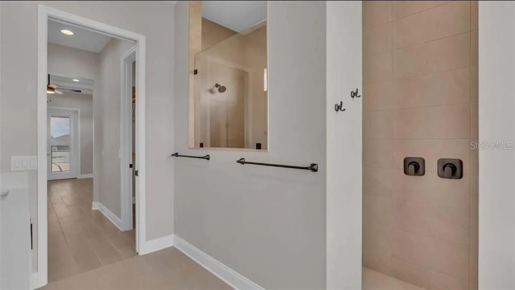 For Rent: $5,300 (4 beds, 2 baths, 2216 Square Feet)