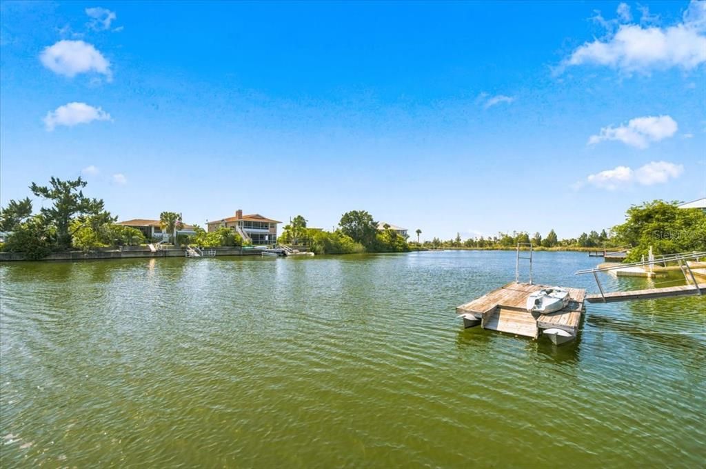 En Venta: $379,900 (3 camas, 2 baños, 1302 Pies cuadrados)