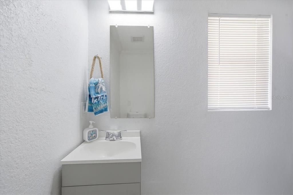 En Venta: $379,900 (3 camas, 2 baños, 1302 Pies cuadrados)