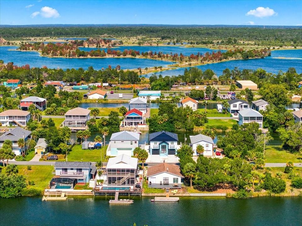 En Venta: $379,900 (3 camas, 2 baños, 1302 Pies cuadrados)