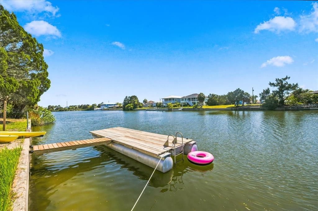 En Venta: $379,900 (3 camas, 2 baños, 1302 Pies cuadrados)
