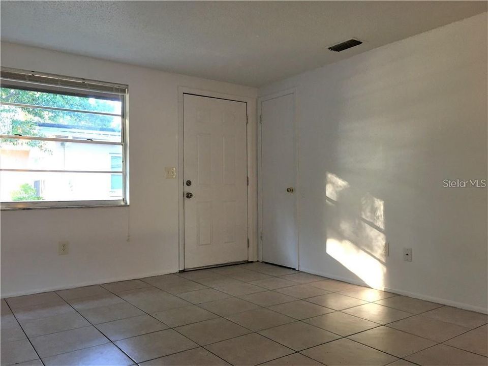 For Sale: $310,000 (4 beds, 0 baths, 1404 Square Feet)