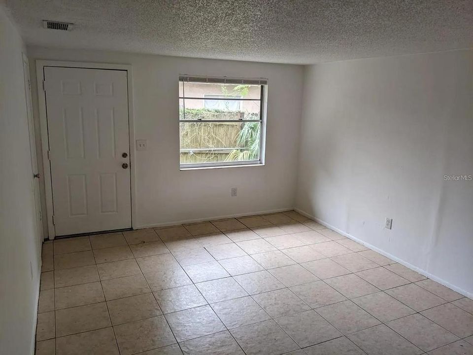 For Sale: $310,000 (4 beds, 0 baths, 1404 Square Feet)