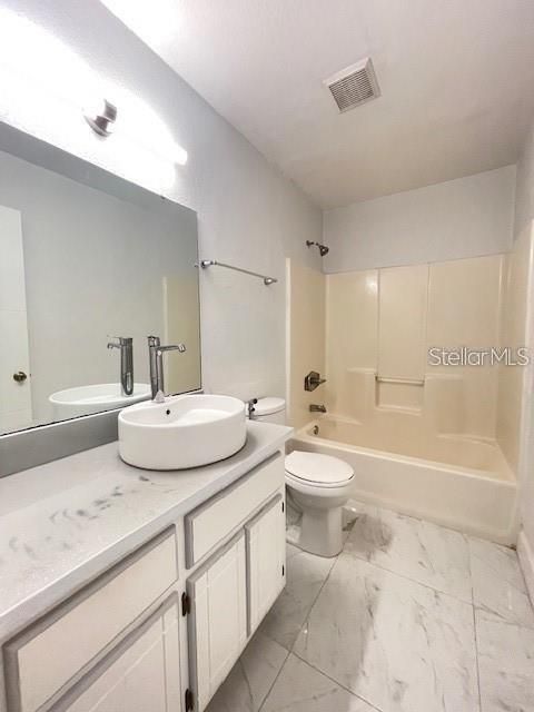 En Renta: $2,400 (3 camas, 2 baños, 1744 Pies cuadrados)