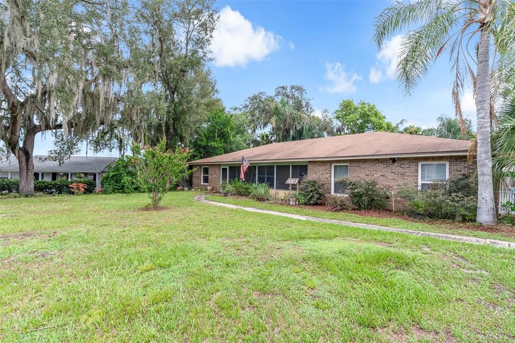 For Sale: $395,000 (3 beds, 2 baths, 1956 Square Feet)