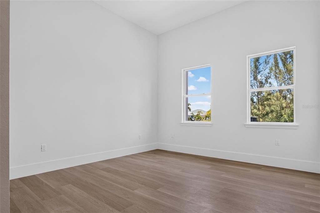 En Venta: $475,000 (4 camas, 3 baños, 2346 Pies cuadrados)