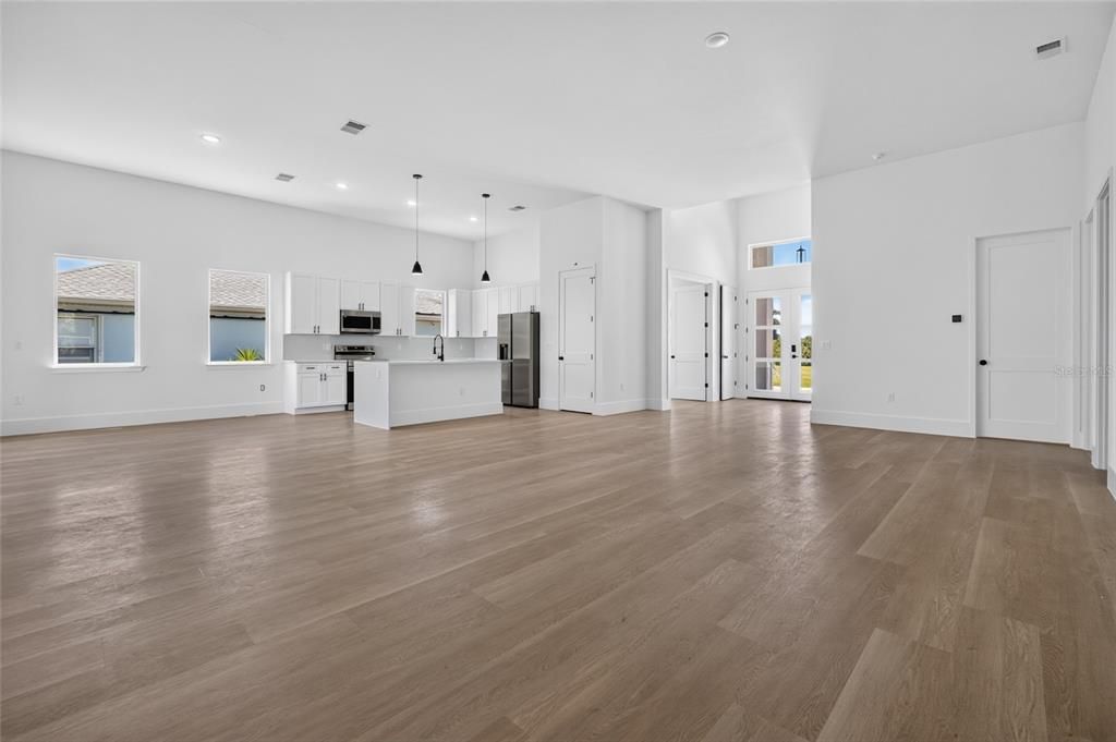 En Venta: $475,000 (4 camas, 3 baños, 2346 Pies cuadrados)