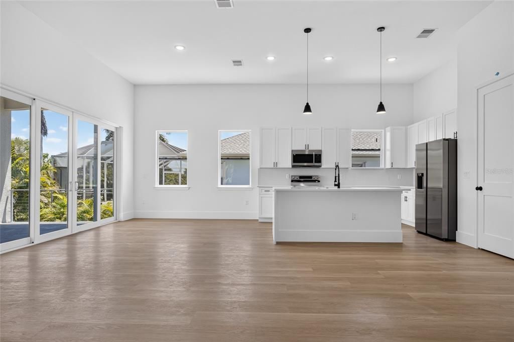 En Venta: $475,000 (4 camas, 3 baños, 2346 Pies cuadrados)