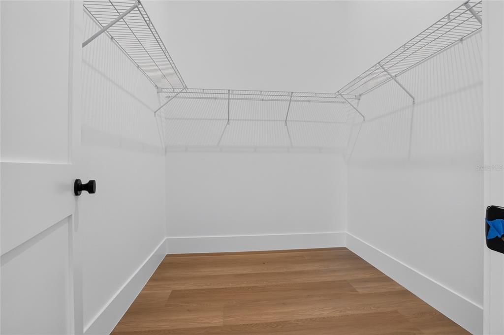 En Venta: $475,000 (4 camas, 3 baños, 2346 Pies cuadrados)