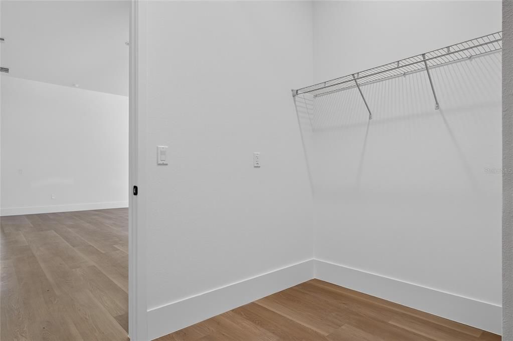 En Venta: $475,000 (4 camas, 3 baños, 2346 Pies cuadrados)
