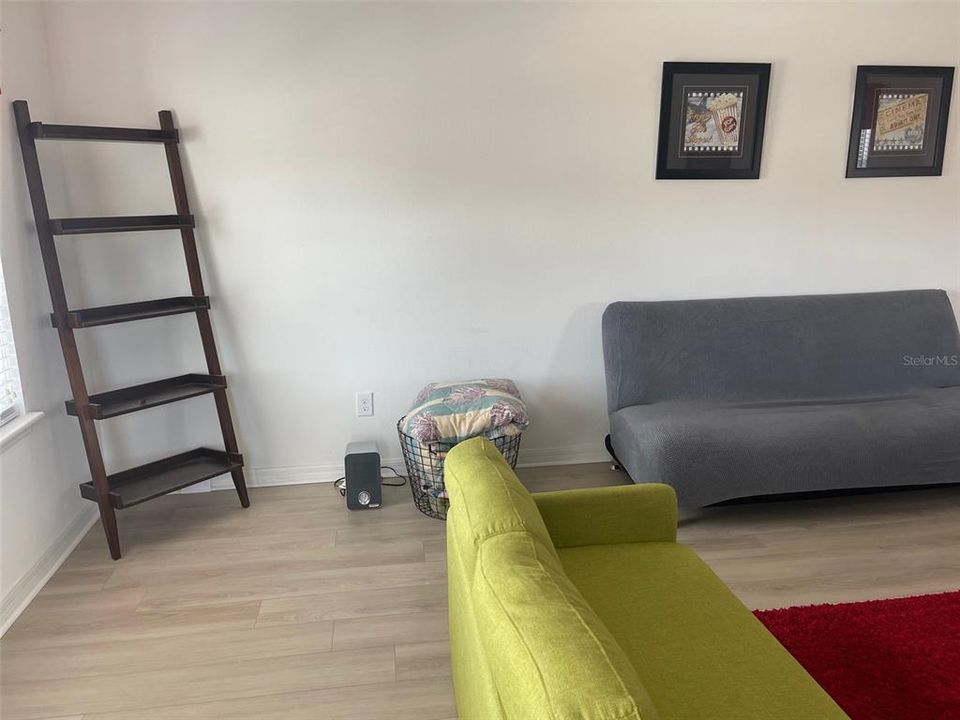 На продажу: $609,000 (5 спален, 2 ванн, 3073 Квадратных фут)
