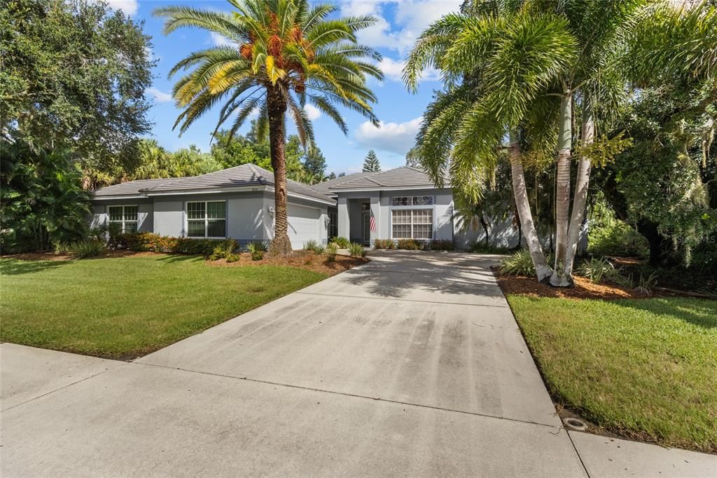 For Sale: $1,295,000 (3 beds, 3 baths, 3571 Square Feet)