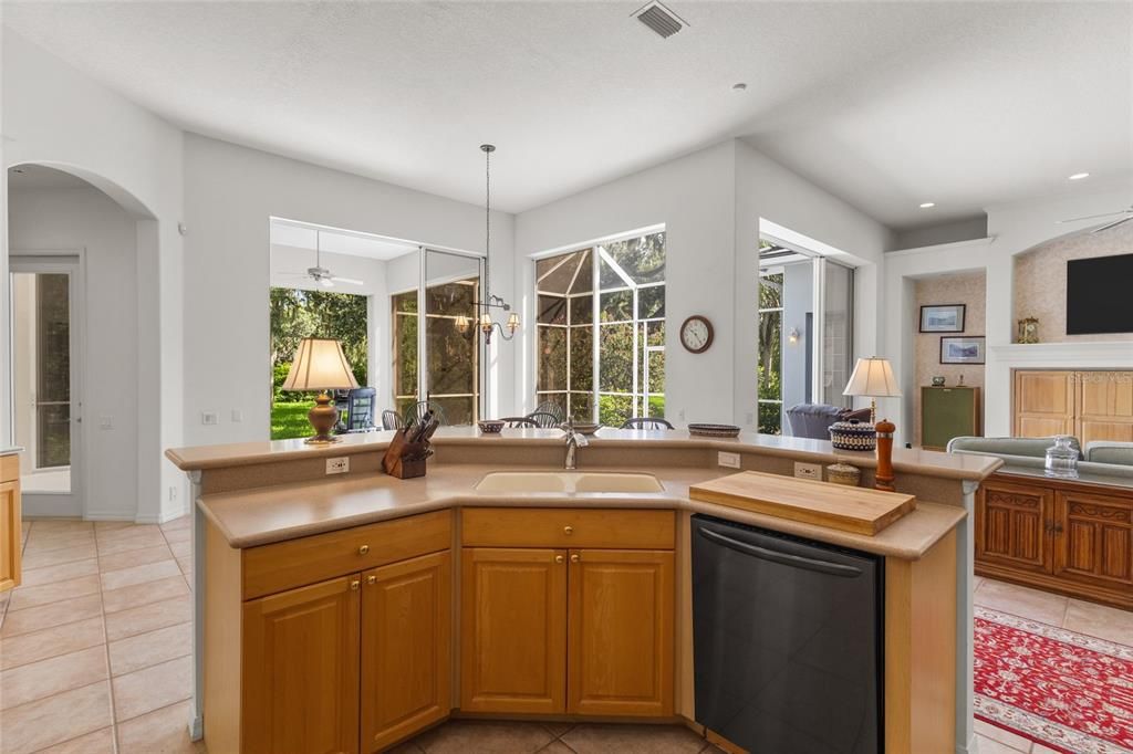 For Sale: $1,295,000 (3 beds, 3 baths, 3571 Square Feet)