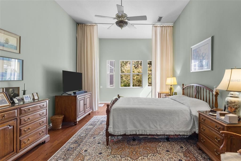 For Sale: $1,295,000 (3 beds, 3 baths, 3571 Square Feet)