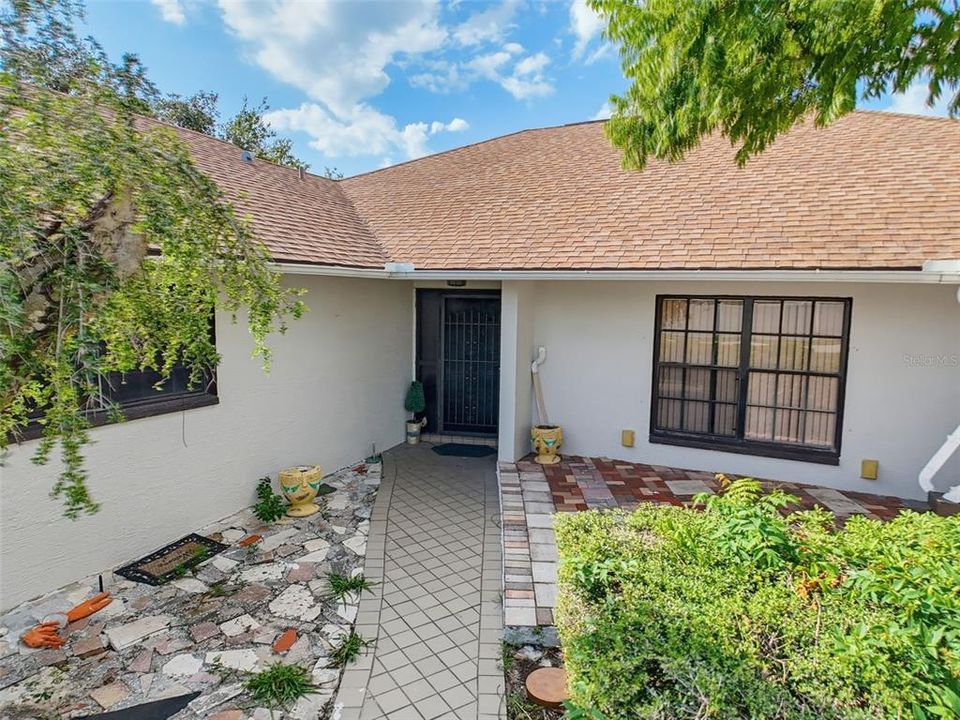 En Venta: $340,000 (3 camas, 2 baños, 1938 Pies cuadrados)