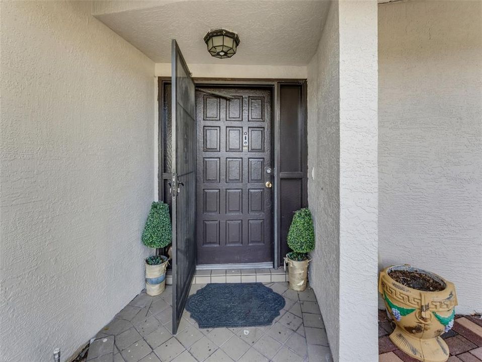 En Venta: $340,000 (3 camas, 2 baños, 1938 Pies cuadrados)