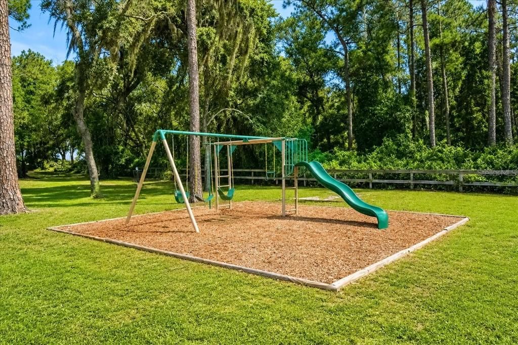 На продажу: $499,990 (3 спален, 2 ванн, 2491 Квадратных фут)