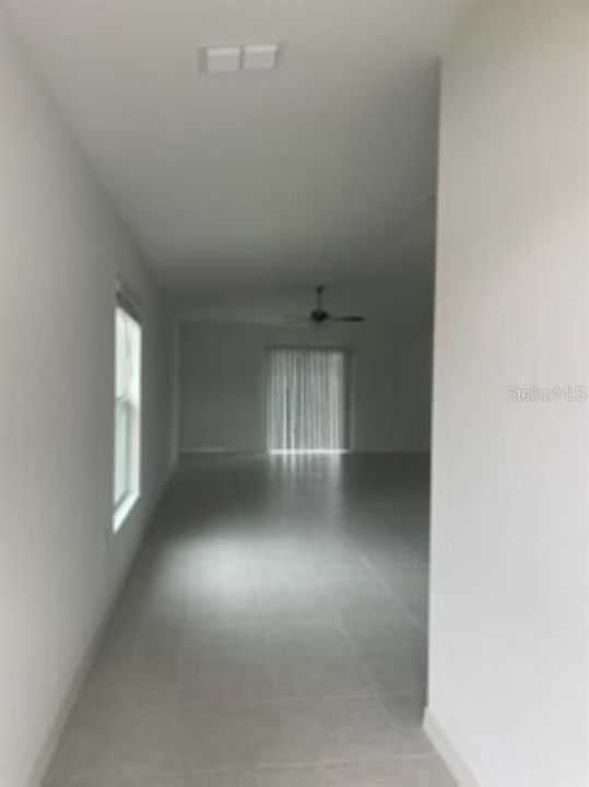 В аренду: $2,200 (4 спален, 2 ванн, 1815 Квадратных фут)