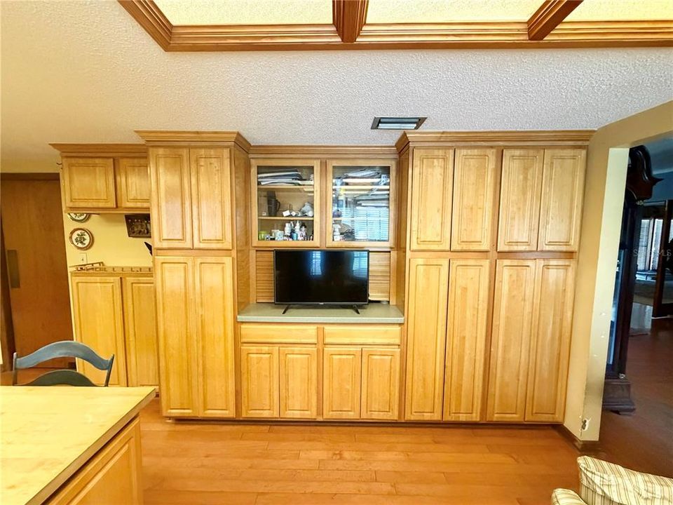 На продажу: $393,000 (3 спален, 2 ванн, 3327 Квадратных фут)
