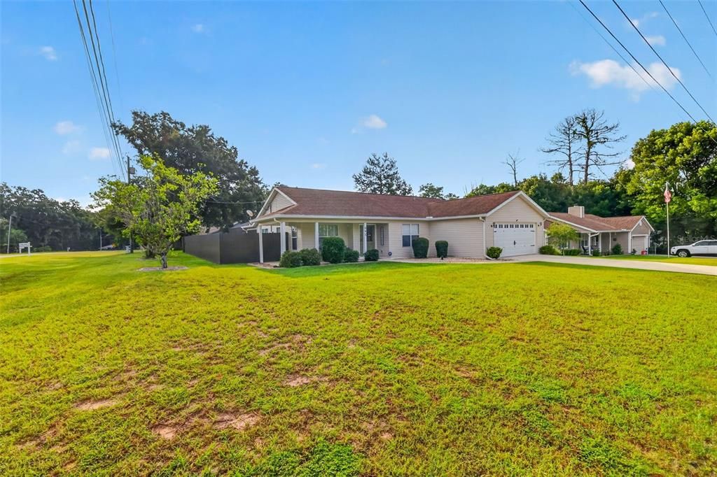 For Sale: $274,500 (3 beds, 2 baths, 1435 Square Feet)