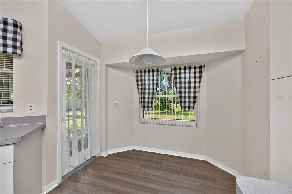 En Venta: $259,000 (3 camas, 2 baños, 1295 Pies cuadrados)