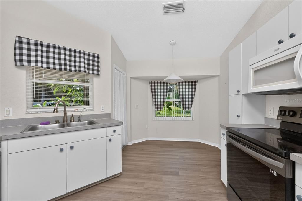 En Venta: $259,000 (3 camas, 2 baños, 1295 Pies cuadrados)