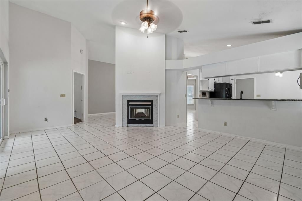 For Sale: $299,999 (3 beds, 2 baths, 1496 Square Feet)