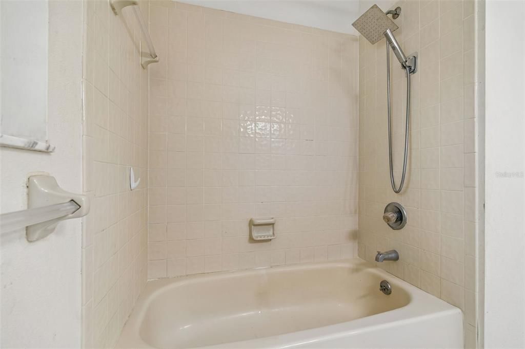 For Sale: $299,999 (3 beds, 2 baths, 1496 Square Feet)