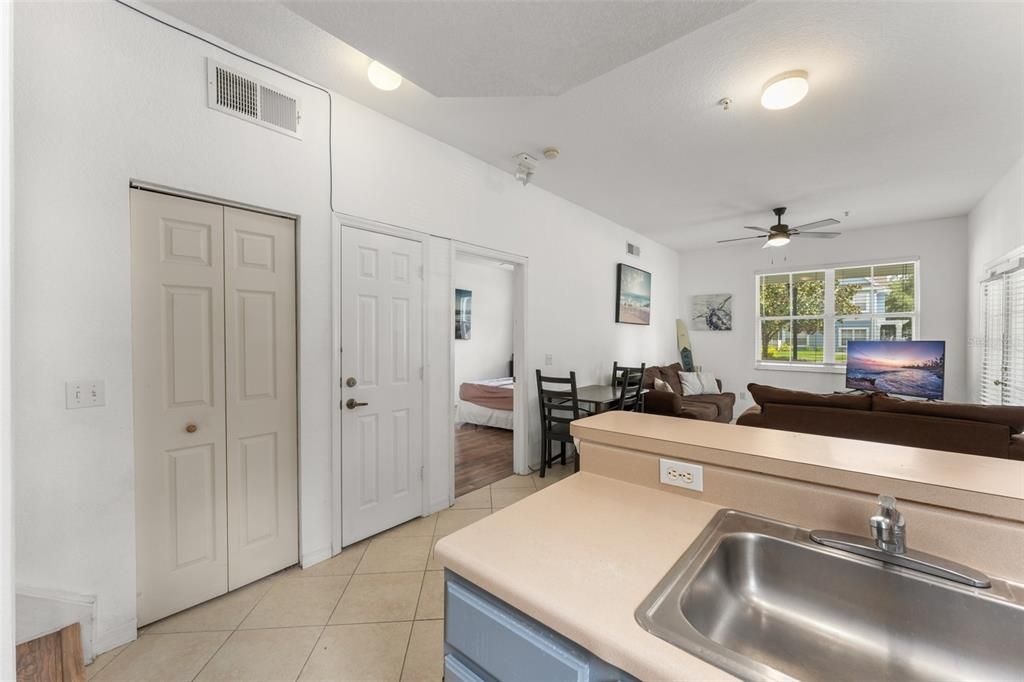 En Venta: $260,000 (4 camas, 3 baños, 1470 Pies cuadrados)