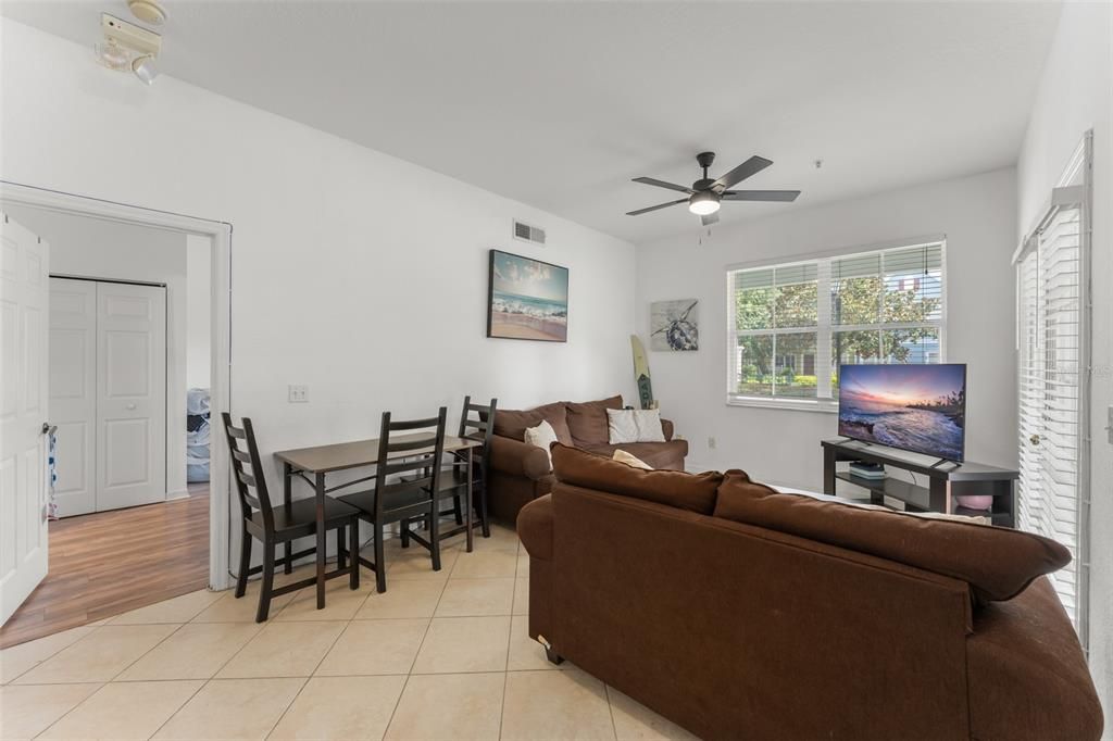 En Venta: $260,000 (4 camas, 3 baños, 1470 Pies cuadrados)