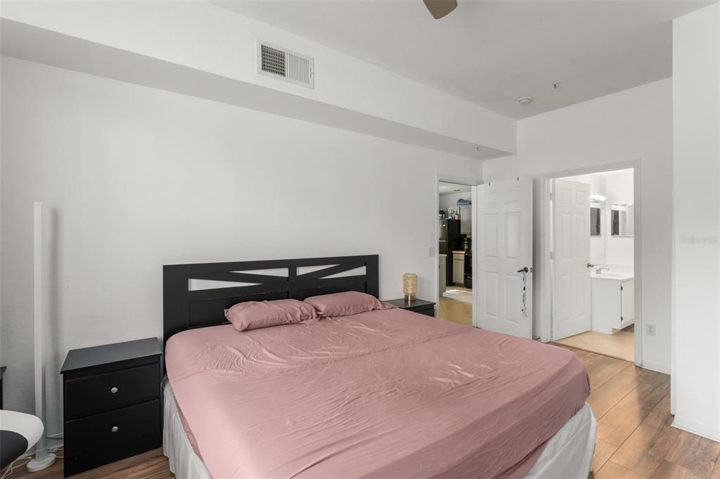 En Venta: $260,000 (4 camas, 3 baños, 1470 Pies cuadrados)