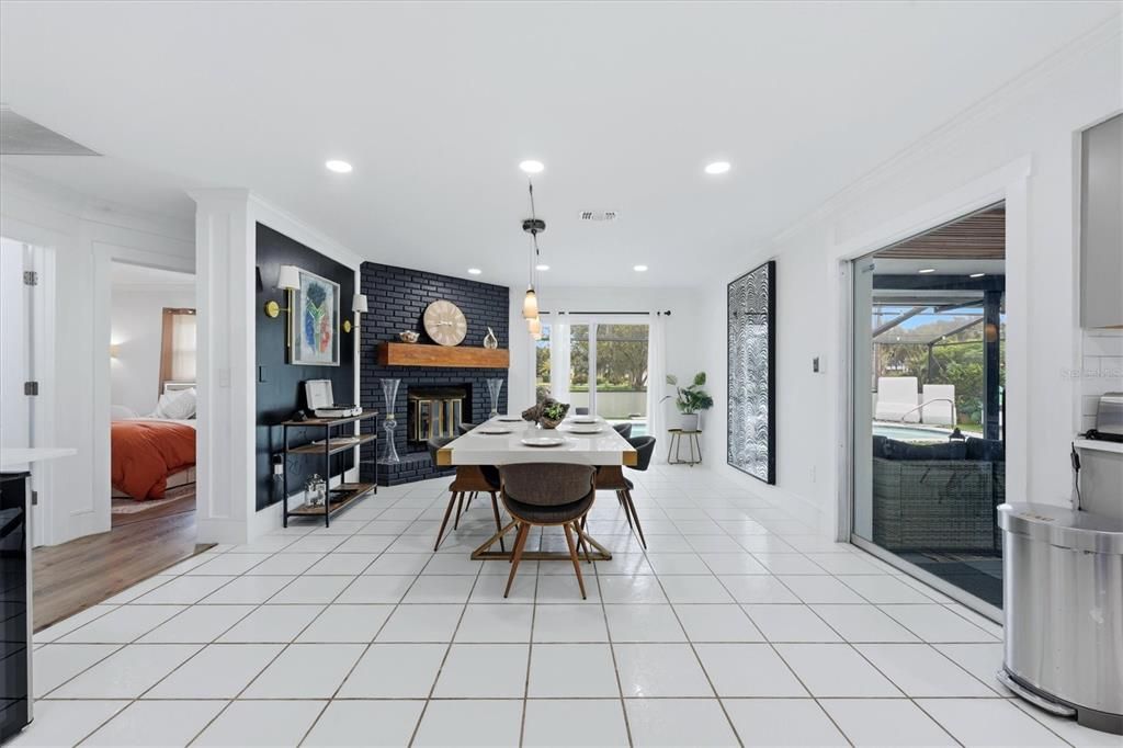 En Venta: $695,000 (2 camas, 2 baños, 1945 Pies cuadrados)