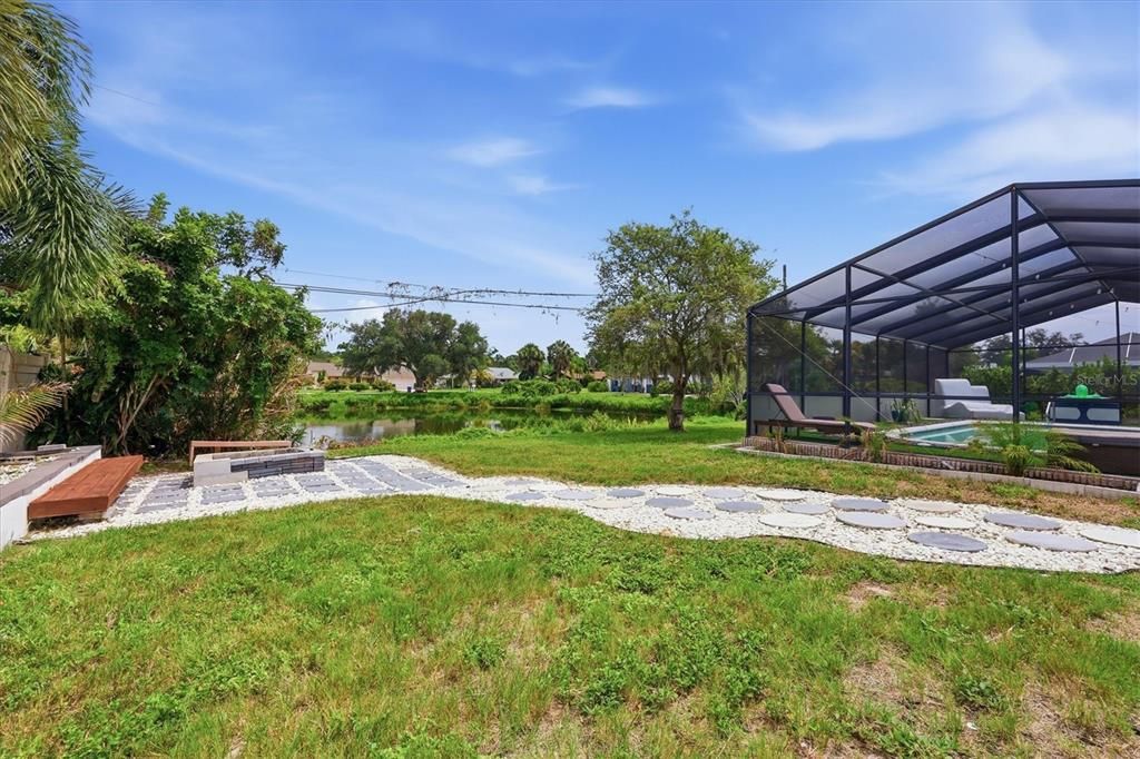 En Venta: $695,000 (2 camas, 2 baños, 1945 Pies cuadrados)