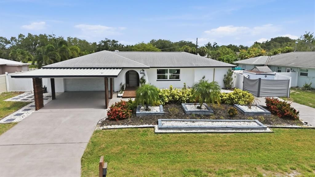 En Venta: $695,000 (2 camas, 2 baños, 1945 Pies cuadrados)