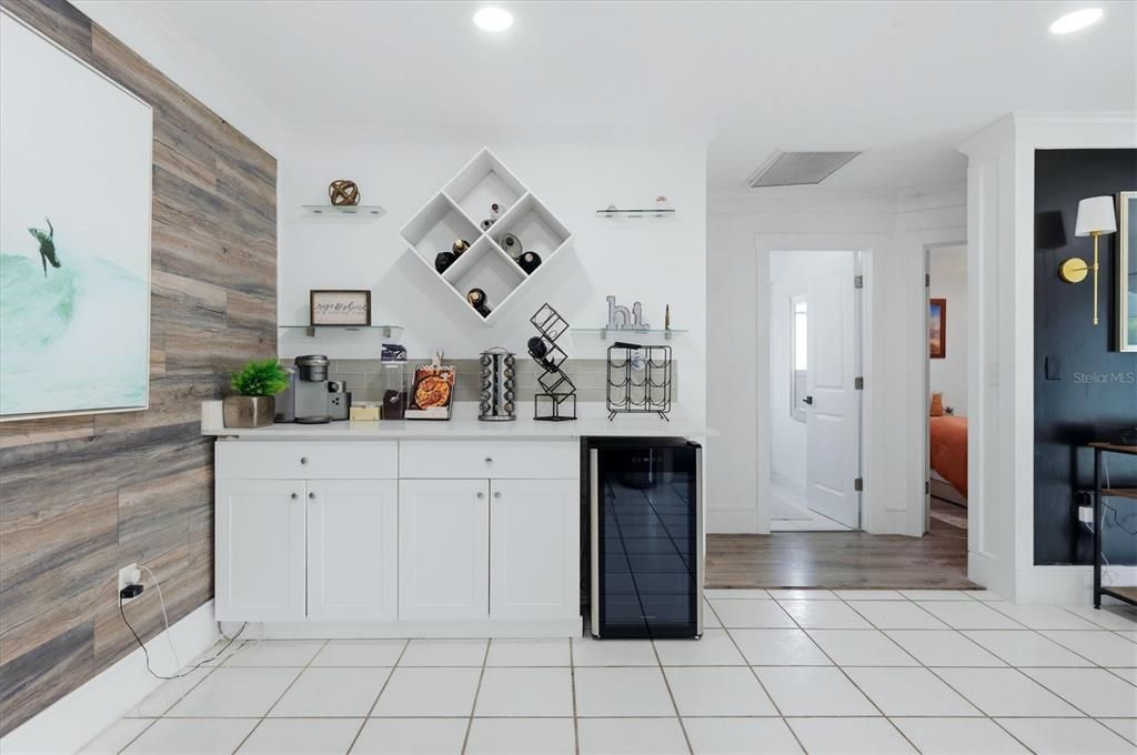 En Venta: $695,000 (2 camas, 2 baños, 1945 Pies cuadrados)