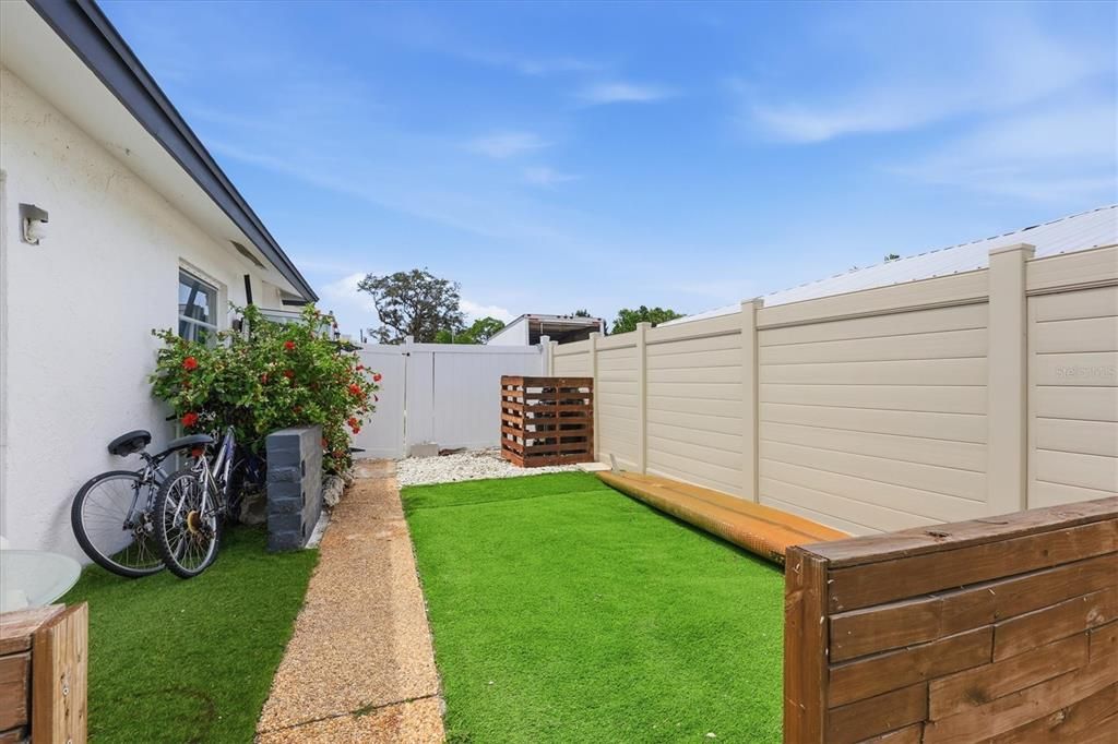En Venta: $695,000 (2 camas, 2 baños, 1945 Pies cuadrados)