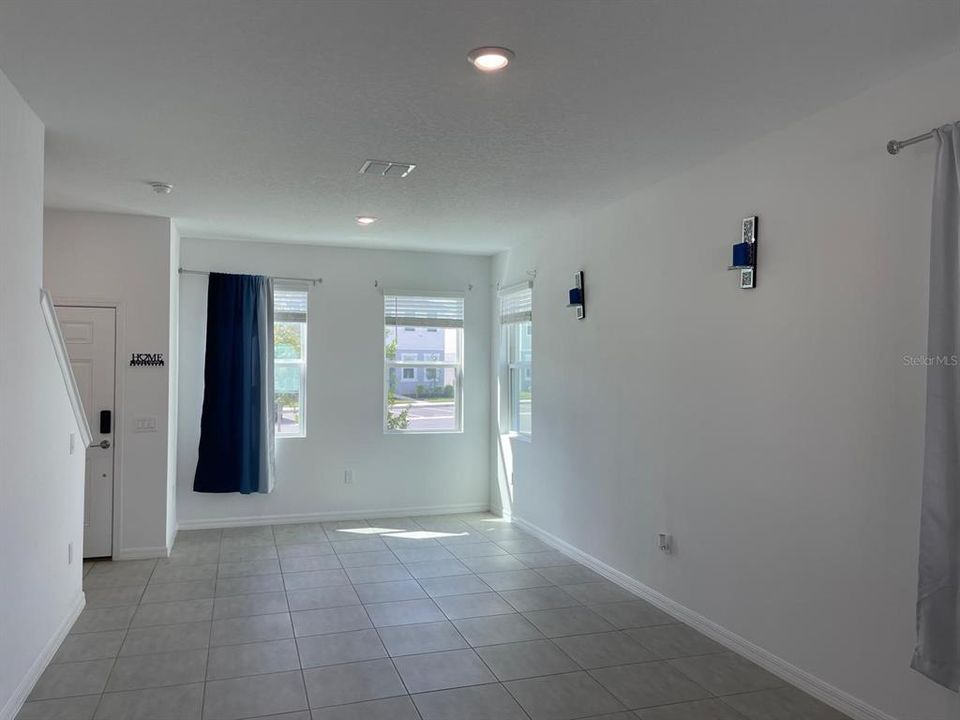 En Renta: $1,699 (2 camas, 2 baños, 1255 Pies cuadrados)