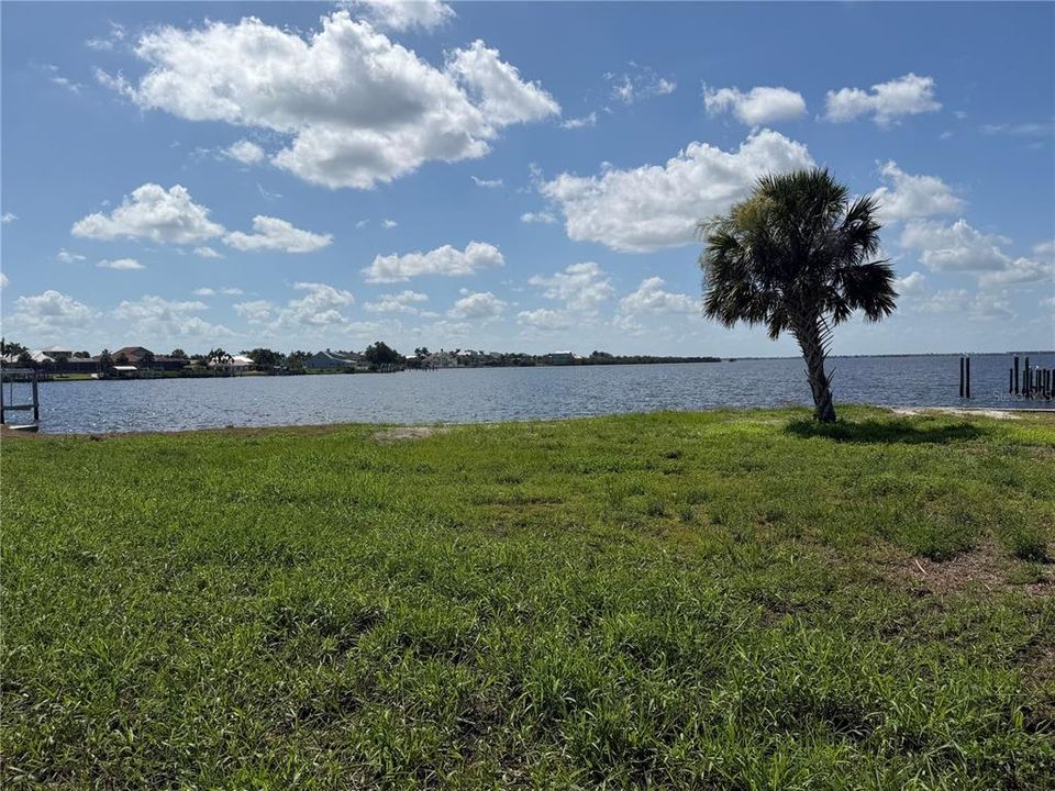 En Venta: $849,900 (0.35 acres)