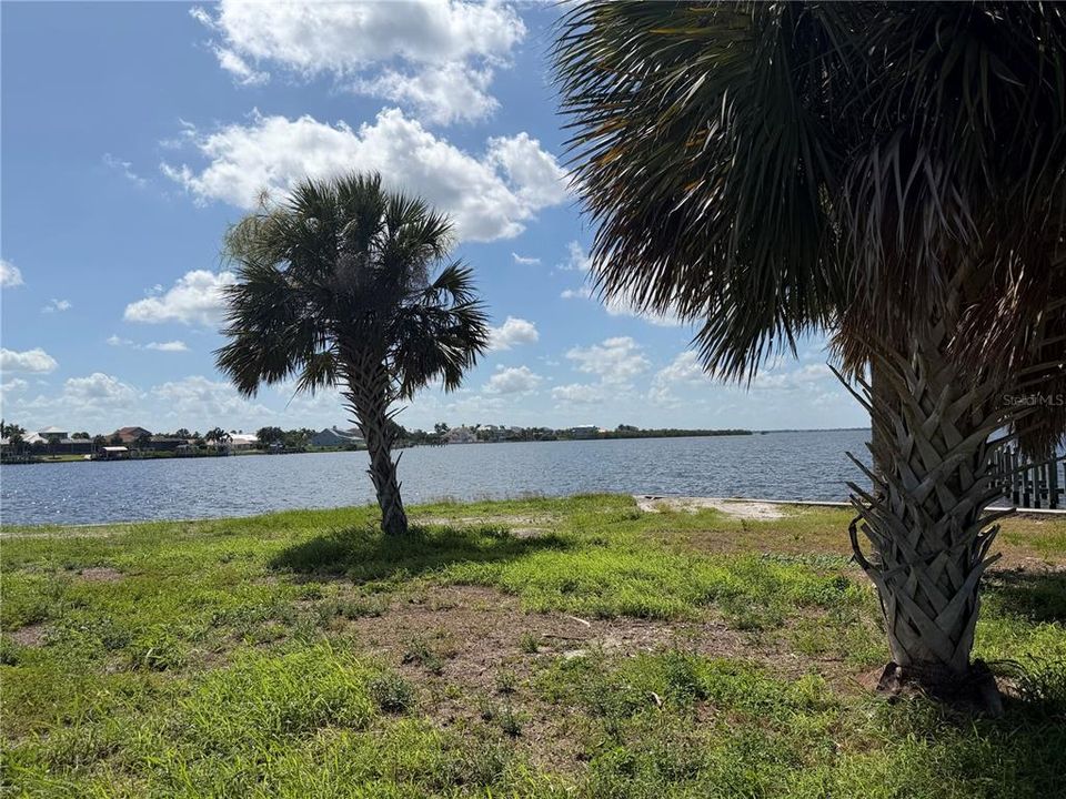 En Venta: $849,900 (0.35 acres)