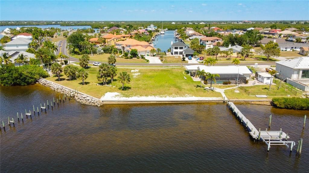 En Venta: $849,900 (0.35 acres)