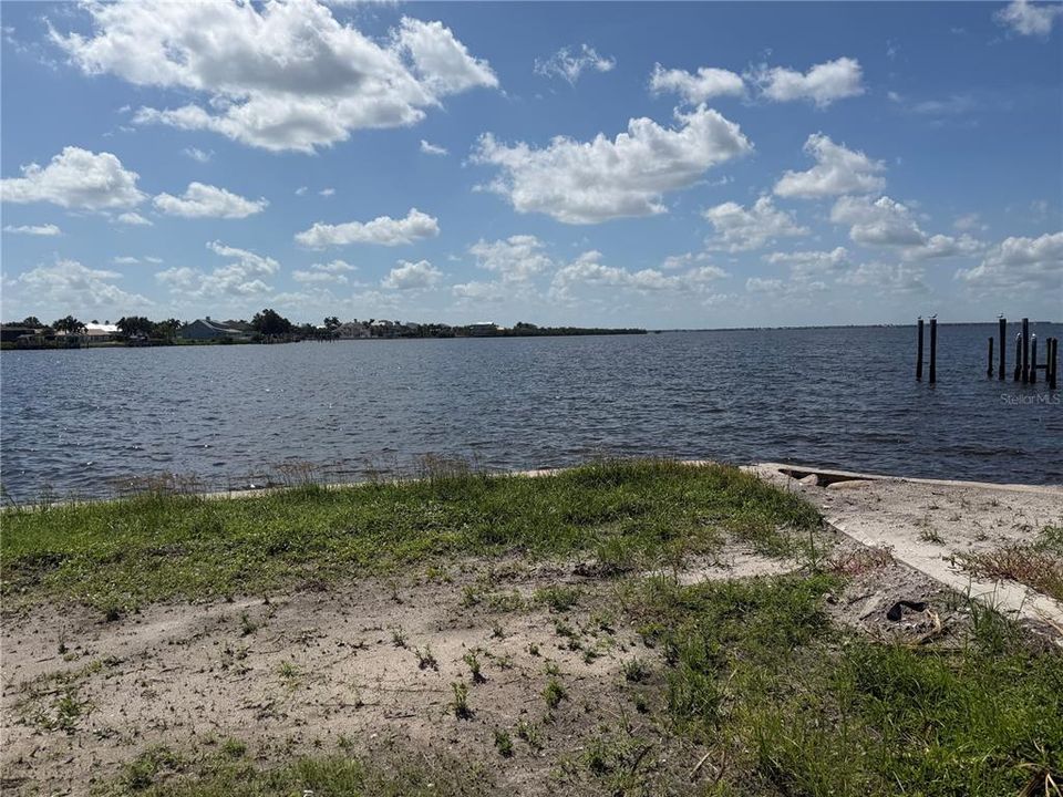 En Venta: $849,900 (0.35 acres)