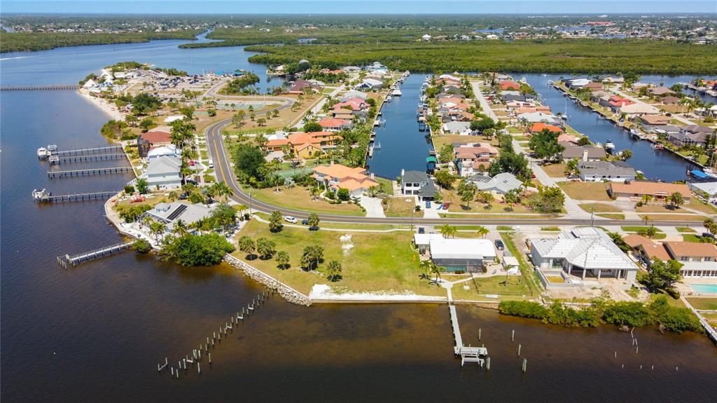 En Venta: $849,900 (0.35 acres)