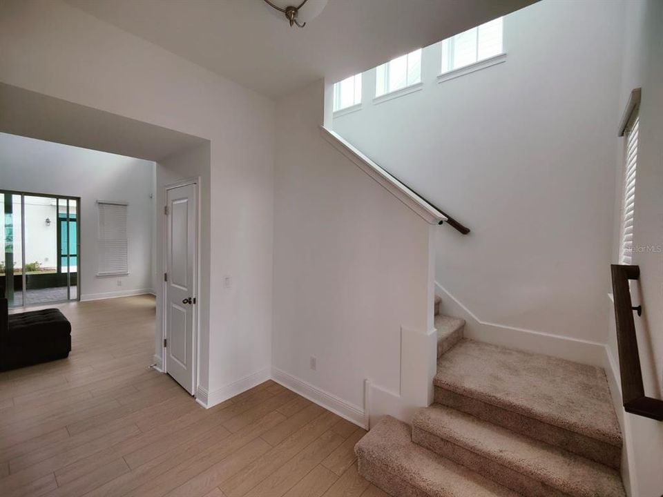 En Renta: $3,999 (4 camas, 3 baños, 2650 Pies cuadrados)