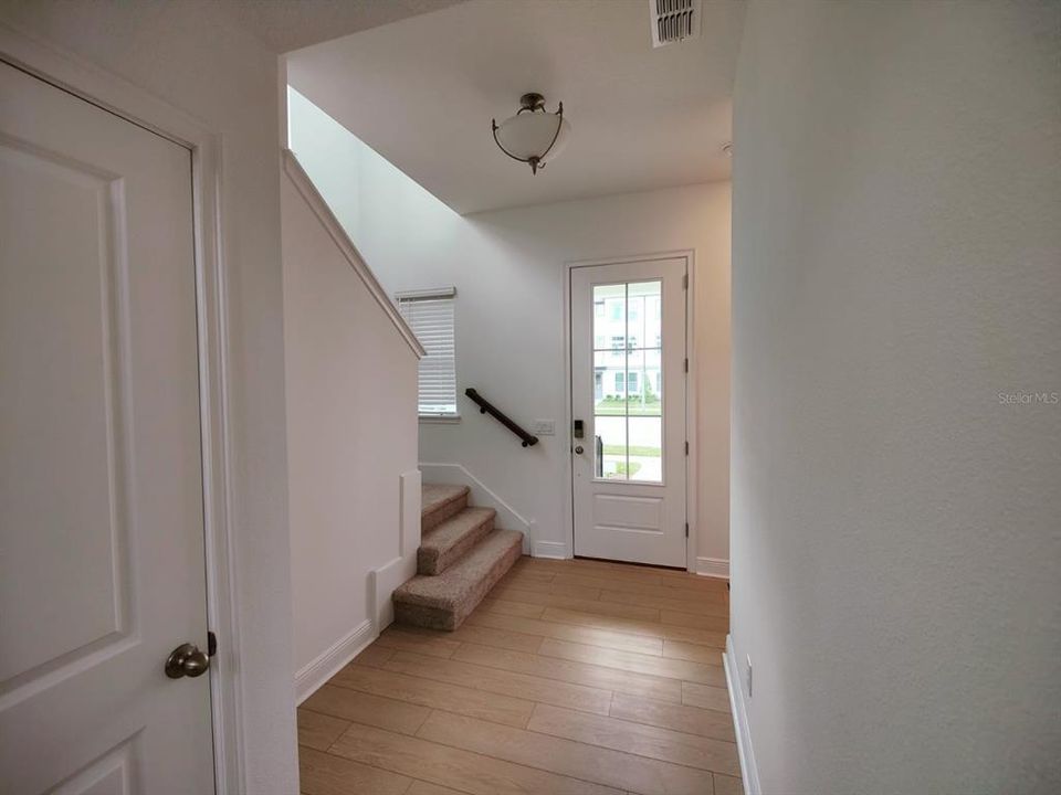 En Renta: $3,999 (4 camas, 3 baños, 2650 Pies cuadrados)