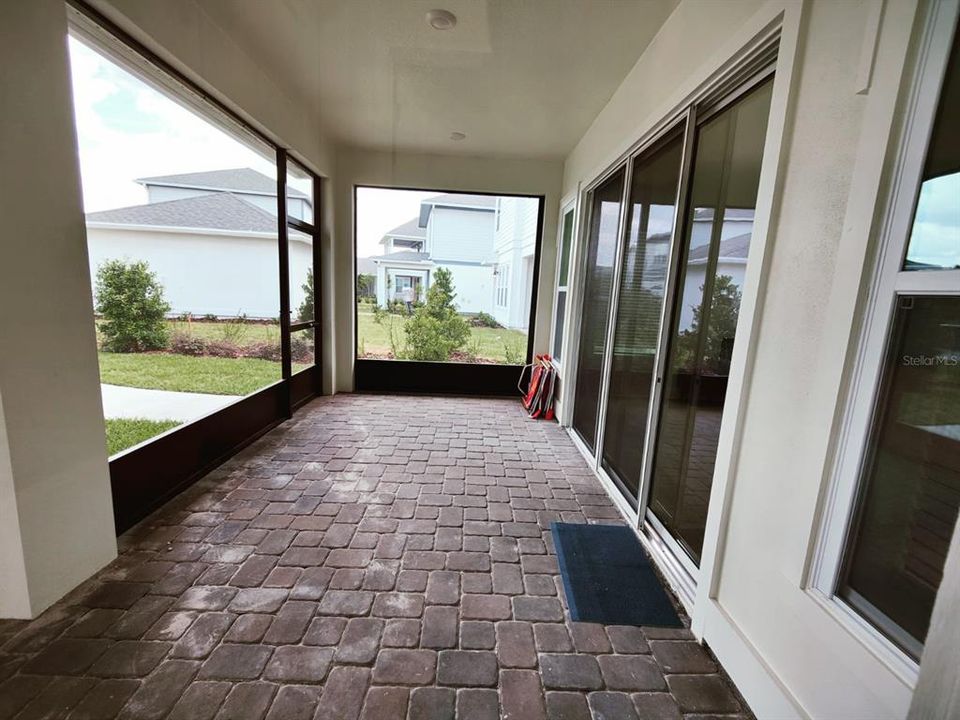 En Renta: $3,999 (4 camas, 3 baños, 2650 Pies cuadrados)