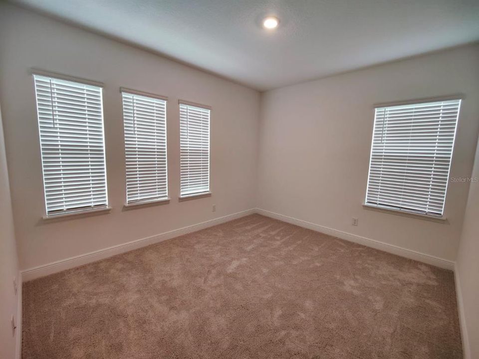 En Renta: $3,999 (4 camas, 3 baños, 2650 Pies cuadrados)