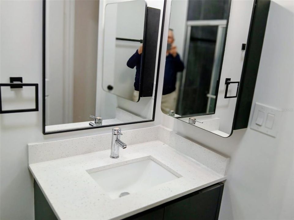 For Rent: $1,600 (2 beds, 2 baths, 973 Square Feet)