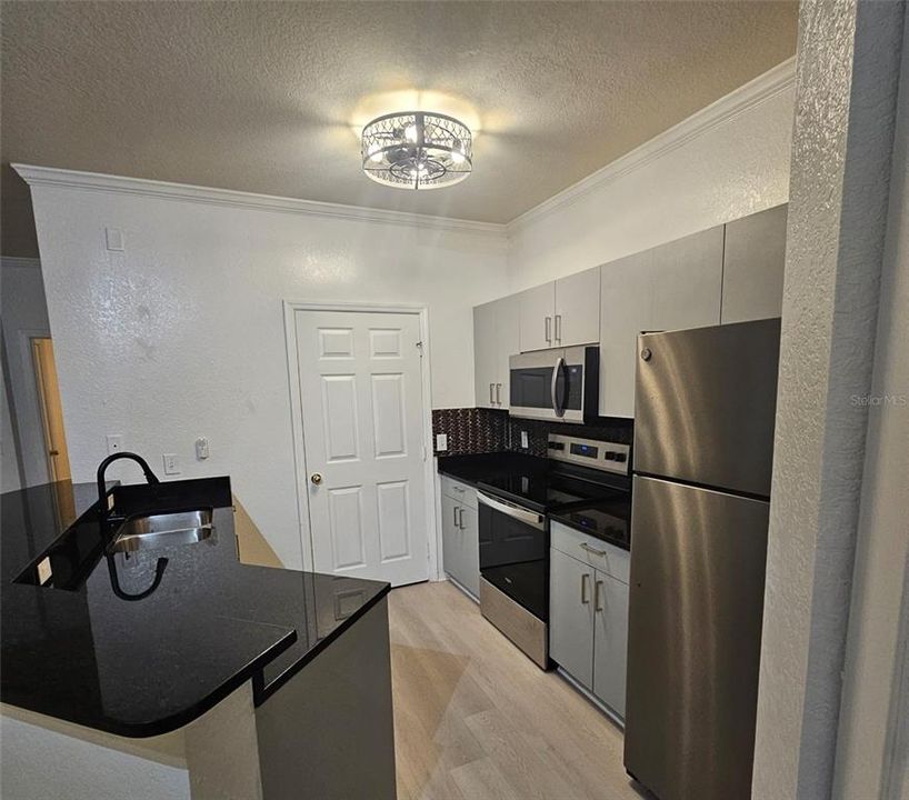 В аренду: $1,950 (2 спален, 2 ванн, 1174 Квадратных фут)